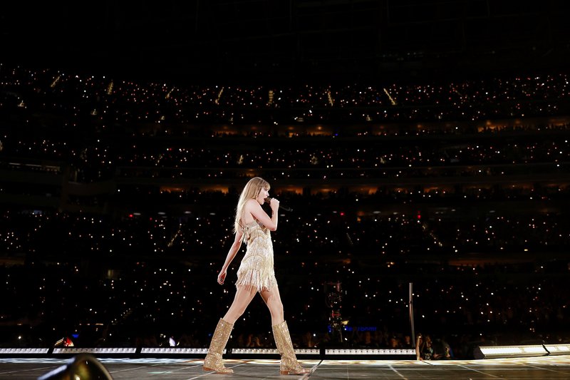 Taylor Swift — August 3 - Los Angeles, California — photo 8