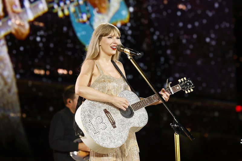 Taylor Swift — August 3 - Los Angeles, California — photo 20