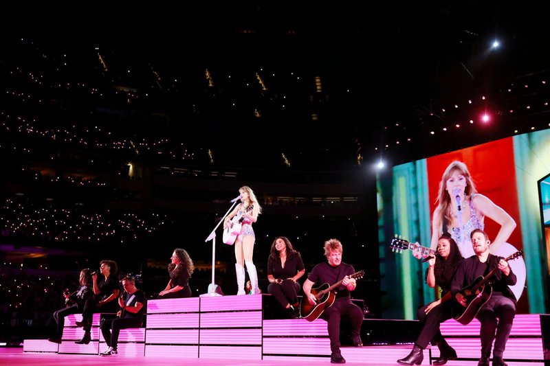 Taylor Swift — August 3 - Los Angeles, California — photo 28