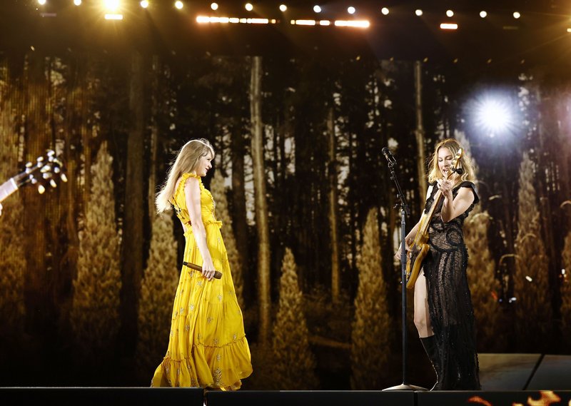 Taylor Swift — August 3 - Los Angeles, California — photo 31