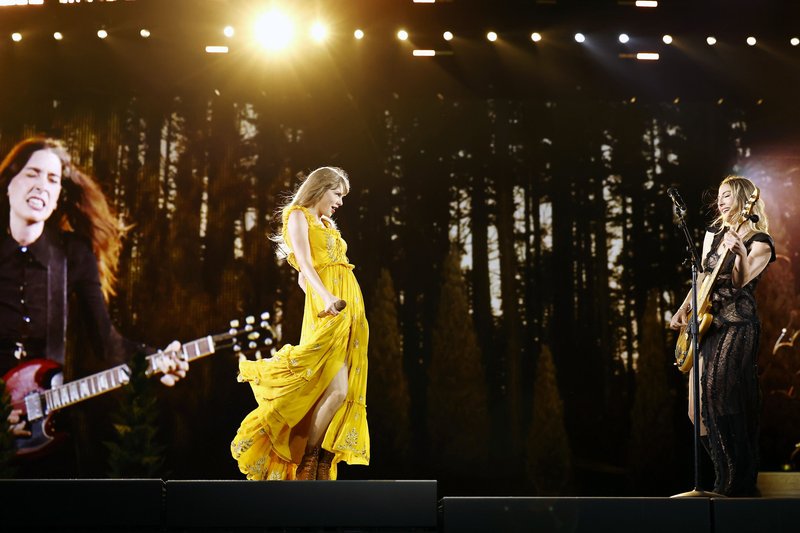 Taylor Swift — August 3 - Los Angeles, California — photo 32