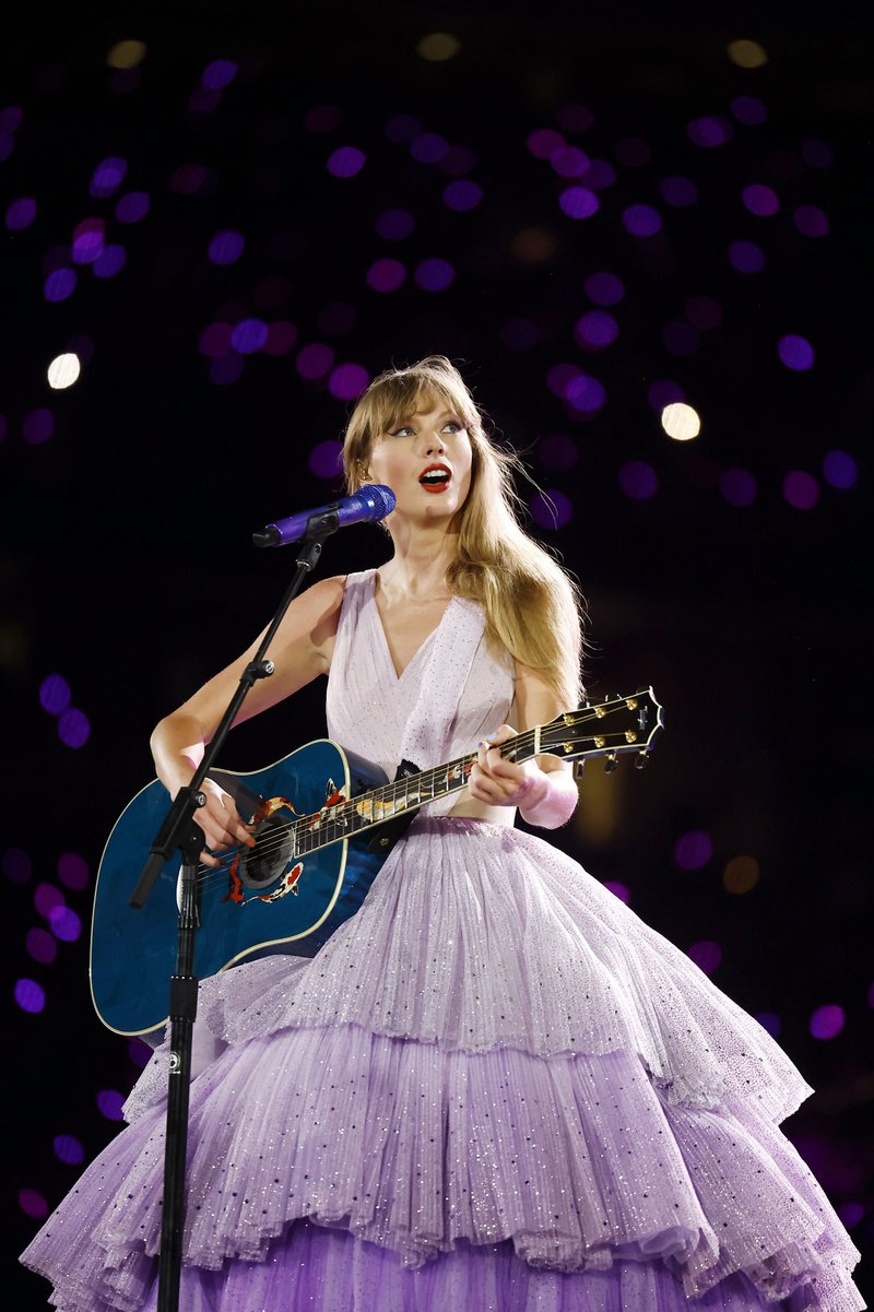 Taylor Swift — August 3 - Los Angeles, California — photo 56