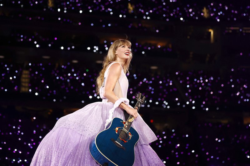 Taylor Swift — August 3 - Los Angeles, California — photo 69
