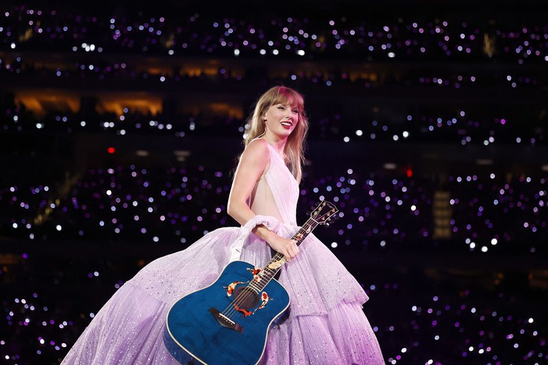 Taylor Swift — August 3 - Los Angeles, California — photo 70