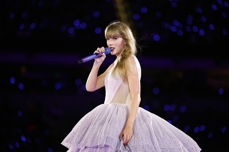 Taylor Swift — August 3 - Los Angeles, California — photo 72