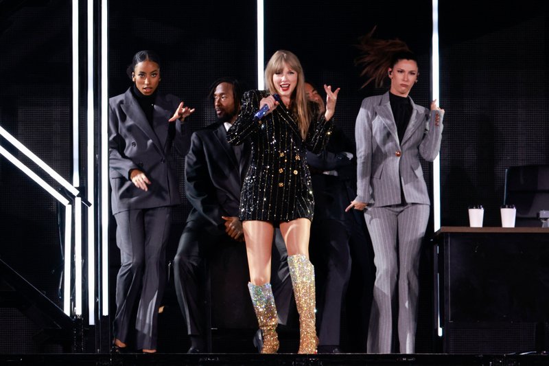 Taylor Swift — August 7 - Los Angeles, California — photo 128
