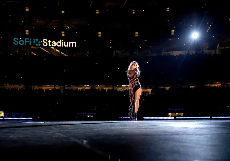 Taylor Swift — August 9 - Los Angeles, California — photo 19