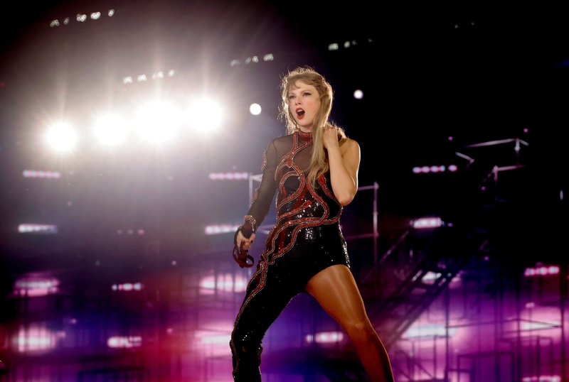 Taylor Swift — August 9 - Los Angeles, California — photo 20