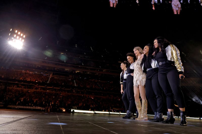 Taylor Swift — August 9 - Los Angeles, California — photo 28