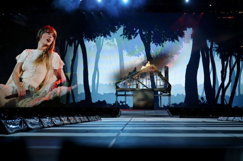 Taylor Swift — July 22 - Seattle, Washington — photo 37