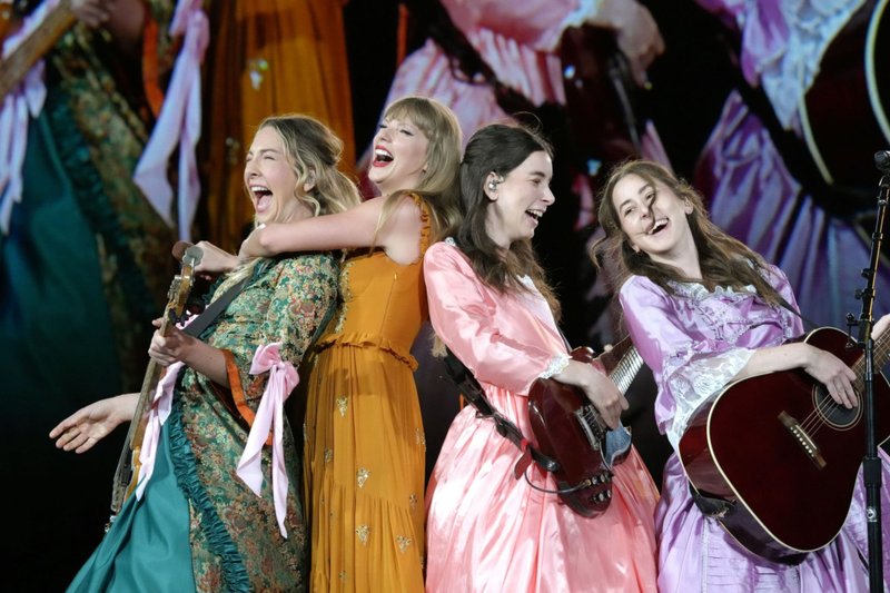 Taylor Swift — July 28 - Santa Clara, California — photo 2