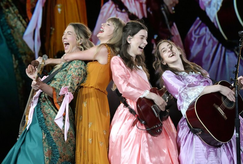Taylor Swift — July 28 - Santa Clara, California — photo 3