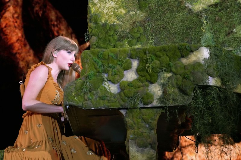 Taylor Swift — July 28 - Santa Clara, California — photo 51