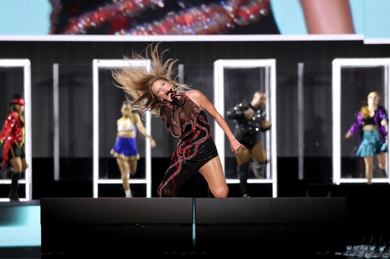 Taylor Swift — July 7 - Kansas City, Missouri — photo 15