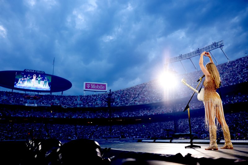 Taylor Swift — July 7 - Kansas City, Missouri — photo 18