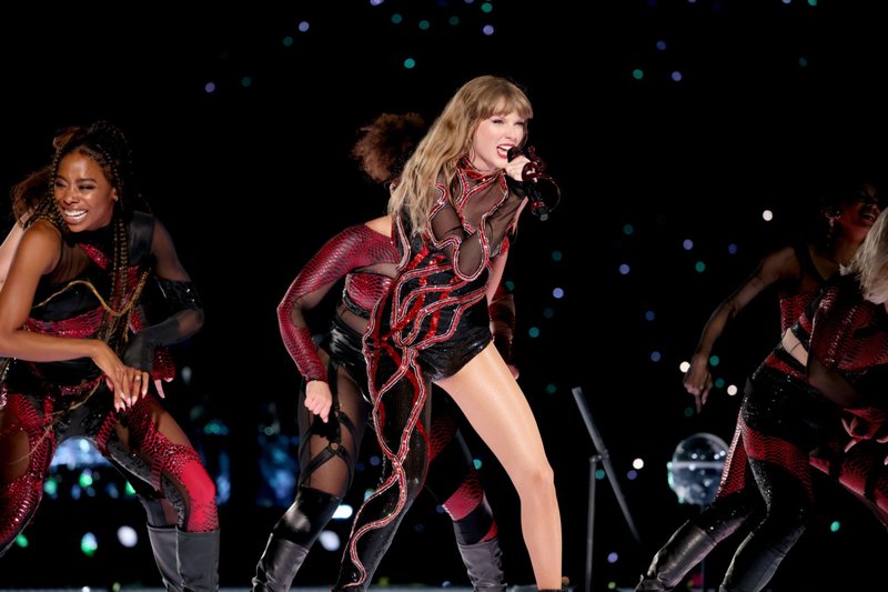 Taylor Swift — July 7 - Kansas City, Missouri — photo 25