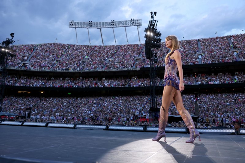 Taylor Swift — July 7 - Kansas City, Missouri — photo 31