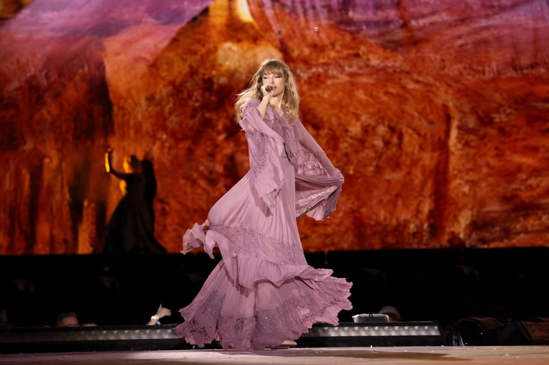Taylor Swift — July 7 - Kansas City, Missouri — photo 81