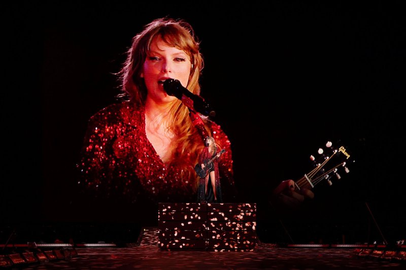 Taylor Swift — July 7 - Kansas City, Missouri — photo 82