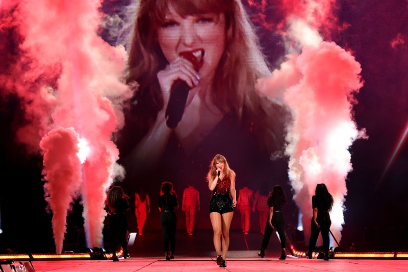 Taylor Swift — July 7 - Kansas City, Missouri — photo 83