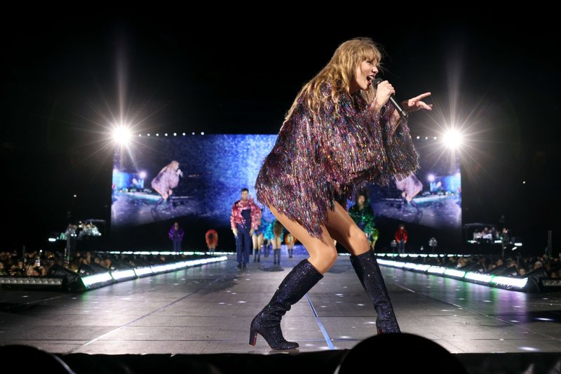 Taylor Swift — July 7 - Kansas City, Missouri — photo 96