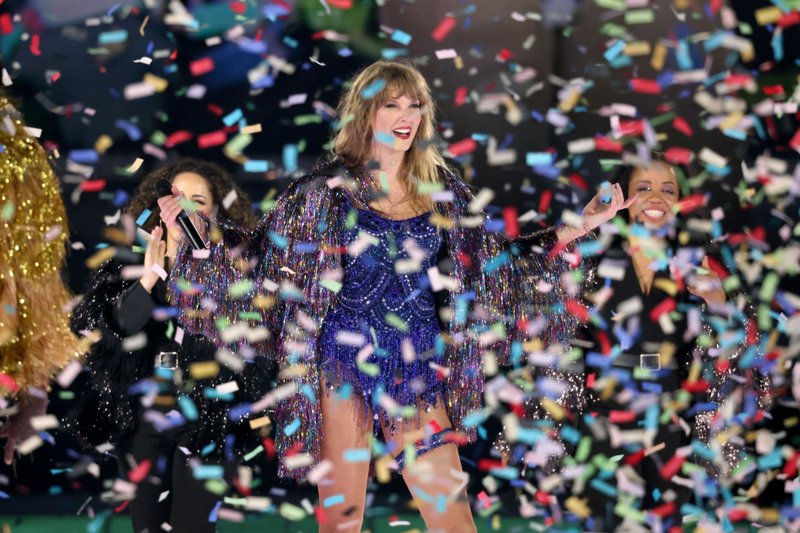 Taylor Swift — July 7 - Kansas City, Missouri — photo 98