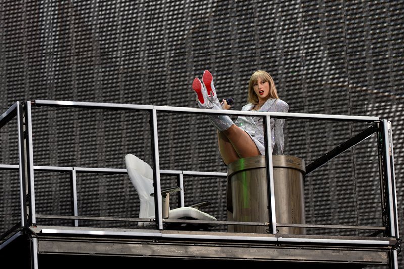 Taylor Swift — July 8 - Kansas City, Missouri — photo 16