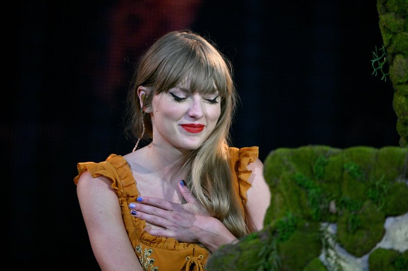 Taylor Swift — July 8 - Kansas City, Missouri — photo 25