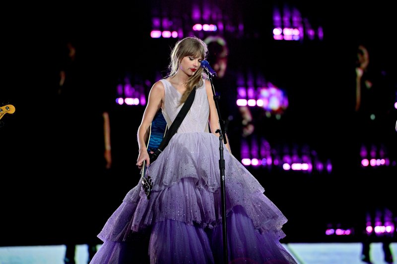 Taylor Swift — July 8 - Kansas City, Missouri — photo 27