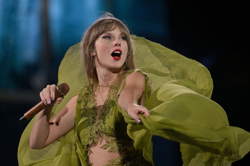 Taylor Swift — July 8 - Kansas City, Missouri — photo 46