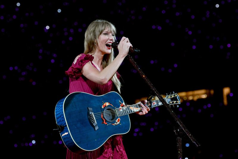 Taylor Swift — July 8 - Kansas City, Missouri — photo 48