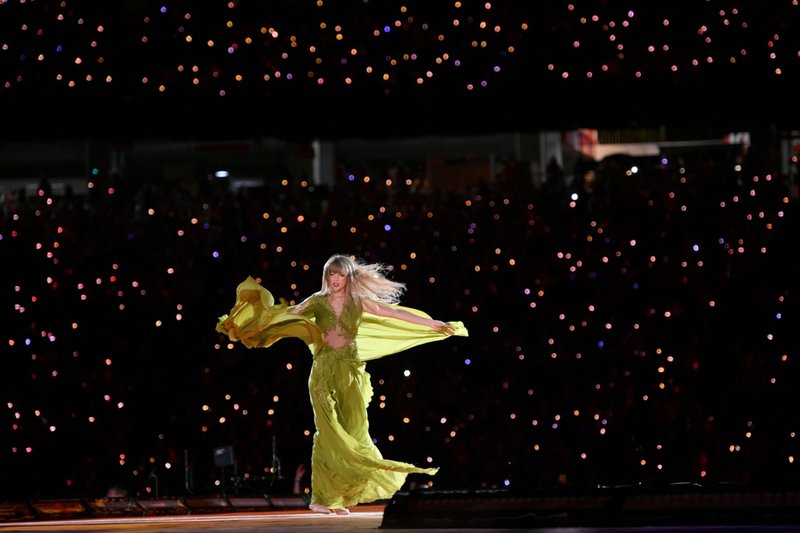 Taylor Swift — July 8 - Kansas City, Missouri — photo 49