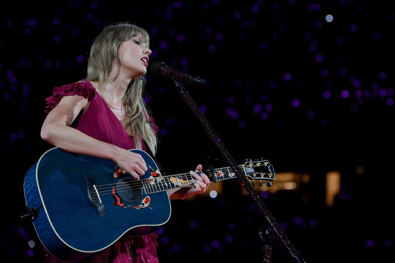 Taylor Swift — July 8 - Kansas City, Missouri — photo 53