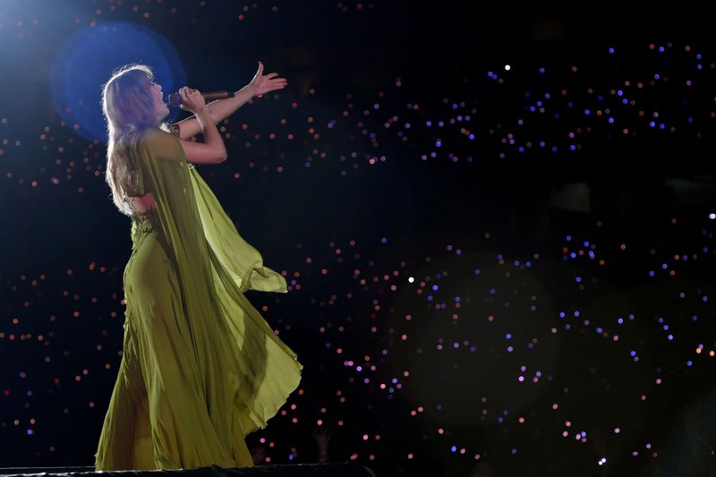 Taylor Swift — July 8 - Kansas City, Missouri — photo 60