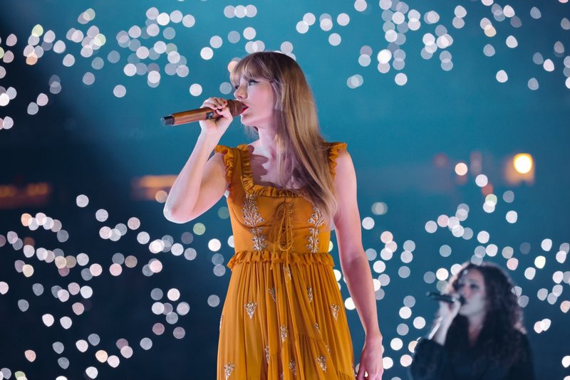 Taylor Swift — June 10 - Detroit, Michigan — photo 2