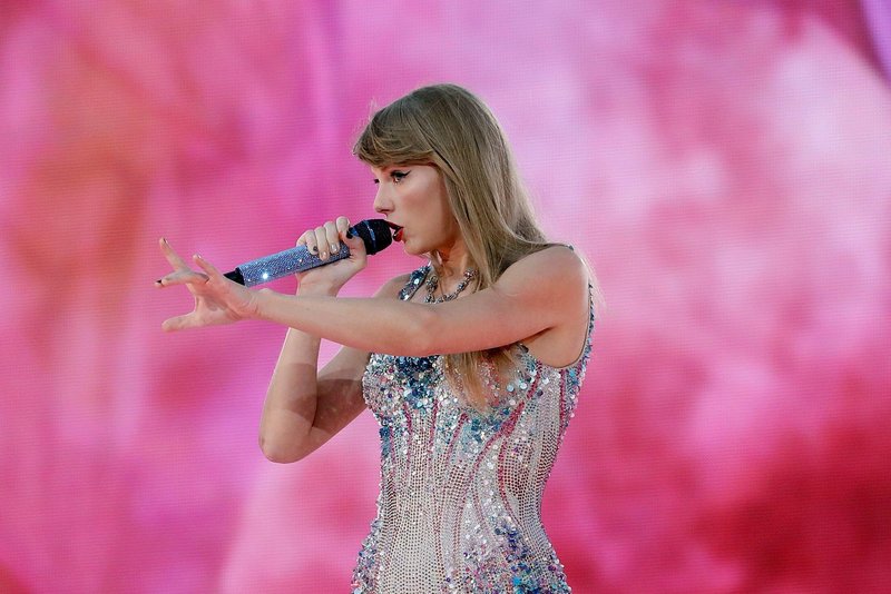 Taylor Swift — June 2 - Chicago, Illinois — photo 6