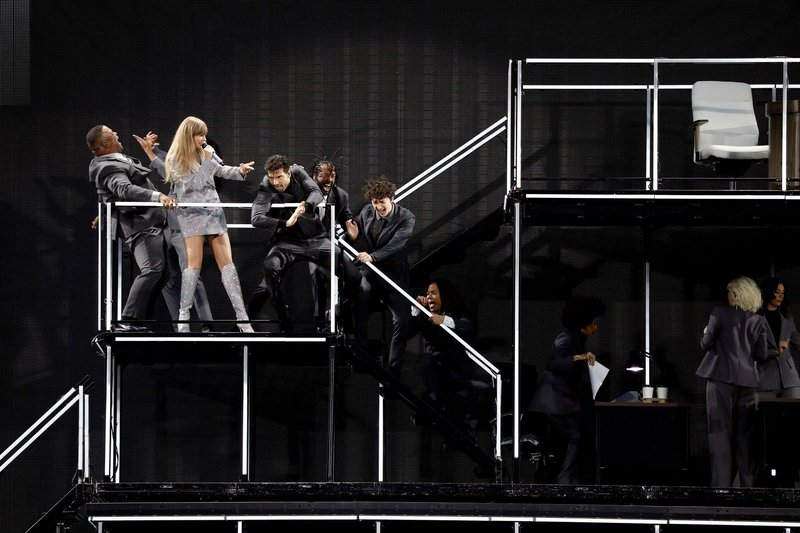 Taylor Swift — June 2 - Chicago, Illinois — photo 13