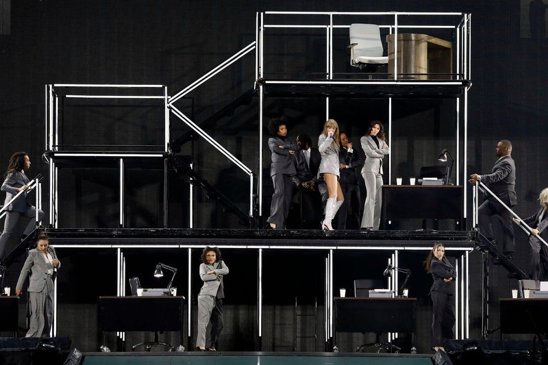 Taylor Swift — June 2 - Chicago, Illinois — photo 15
