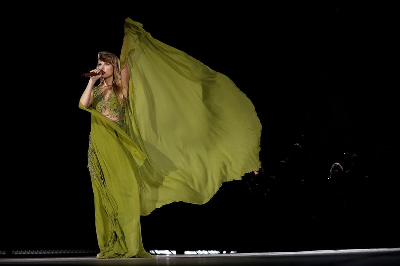 Taylor Swift — June 2 - Chicago, Illinois — photo 20