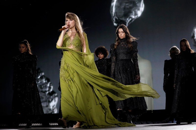 Taylor Swift — June 2 - Chicago, Illinois — photo 23