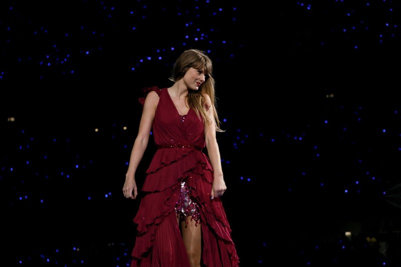 Taylor Swift — June 2 - Chicago, Illinois — photo 34