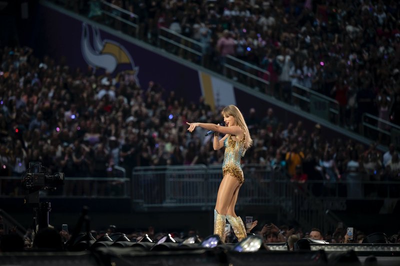 Taylor Swift — June 23 - Minneapolis, Minnesota — photo 6