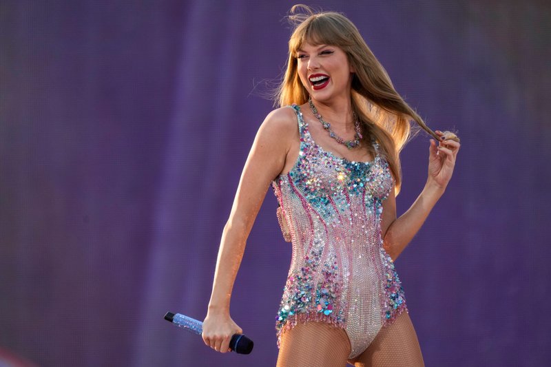 Taylor Swift — June 30 -  Cincinnati, Ohio — photo 4