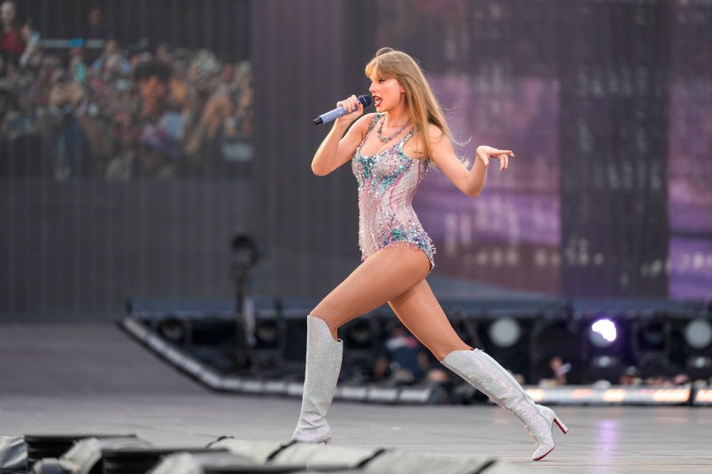 Taylor Swift — June 30 -  Cincinnati, Ohio — photo 14