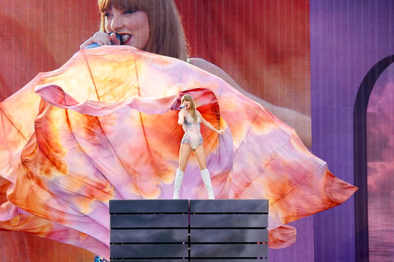 Taylor Swift — June 30 -  Cincinnati, Ohio — photo 30