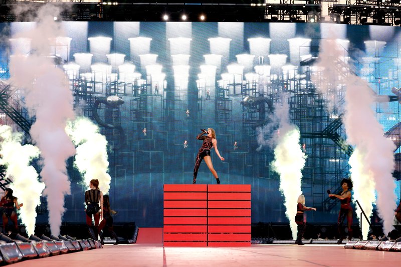 Taylor Swift — June 30 -  Cincinnati, Ohio — photo 54