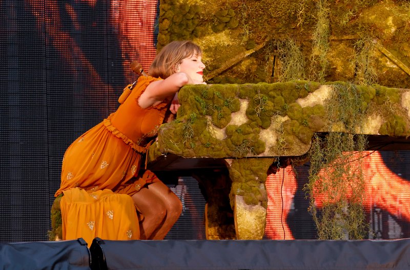 Taylor Swift — June 30 -  Cincinnati, Ohio — photo 58