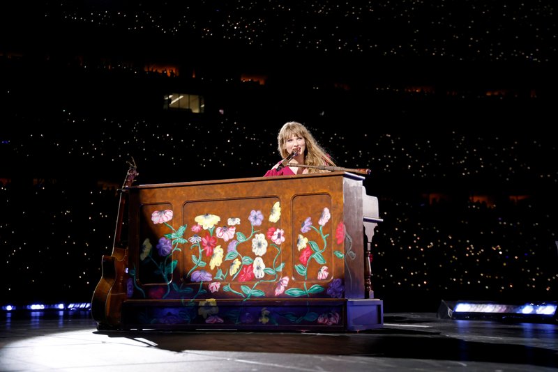Taylor Swift — June 30 -  Cincinnati, Ohio — photo 69