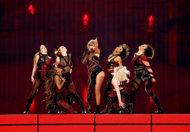 Taylor Swift — June 30 -  Cincinnati, Ohio — photo 84