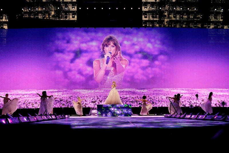Taylor Swift — June 30 -  Cincinnati, Ohio — photo 95